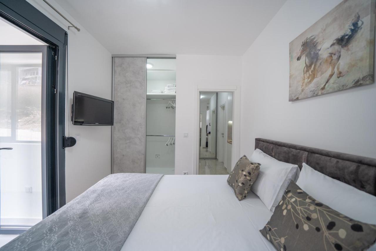 Apartment Adriana Kotor Luaran gambar