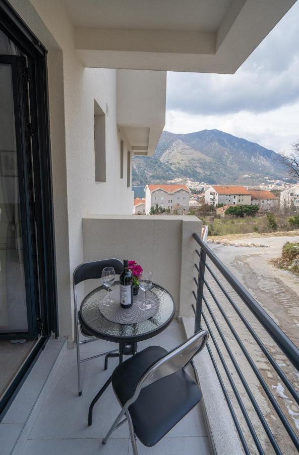 Apartment Adriana Kotor Luaran gambar